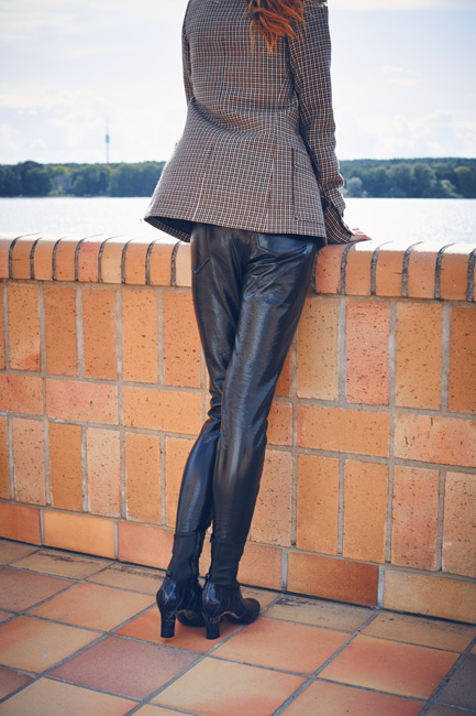 140827_sleek_lv_cf_296_v1