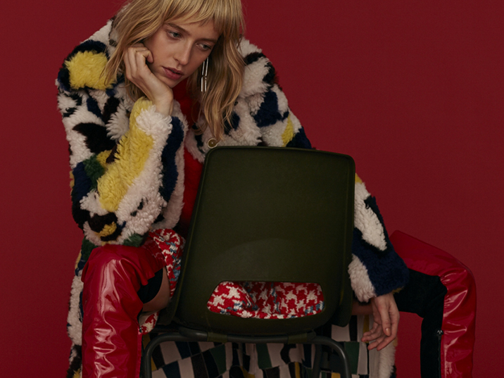 coat: jil sander/ jumper: prada/ skirt: miu miu/ overknee boots: versace/ earring: dior